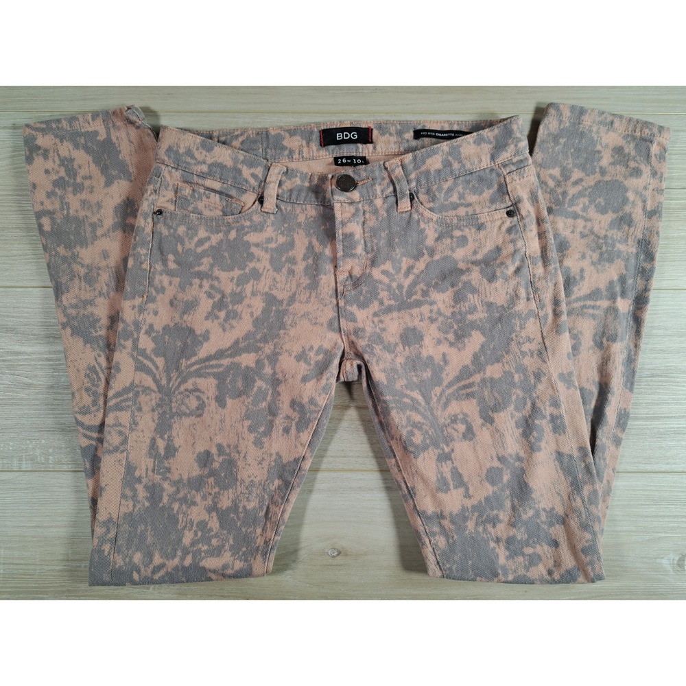 BDG Mid Rise Cigarette Ankle Jeans 26 Grey Peach Floral Damask Print Slim Fit
